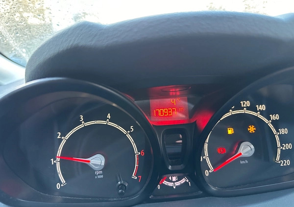 Ford Fiesta cena 18499 przebieg: 170600, rok produkcji 2011 z Kłodawa małe 137